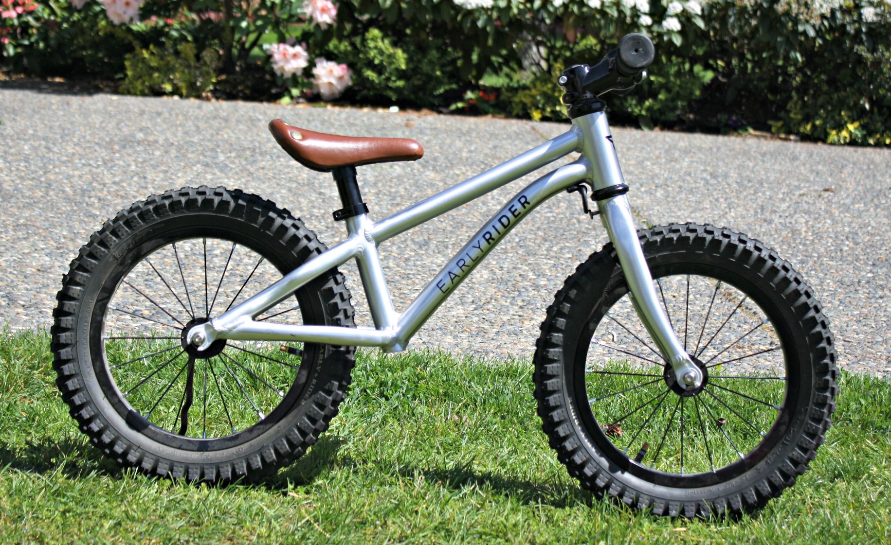 14 inch balance bike with brakes