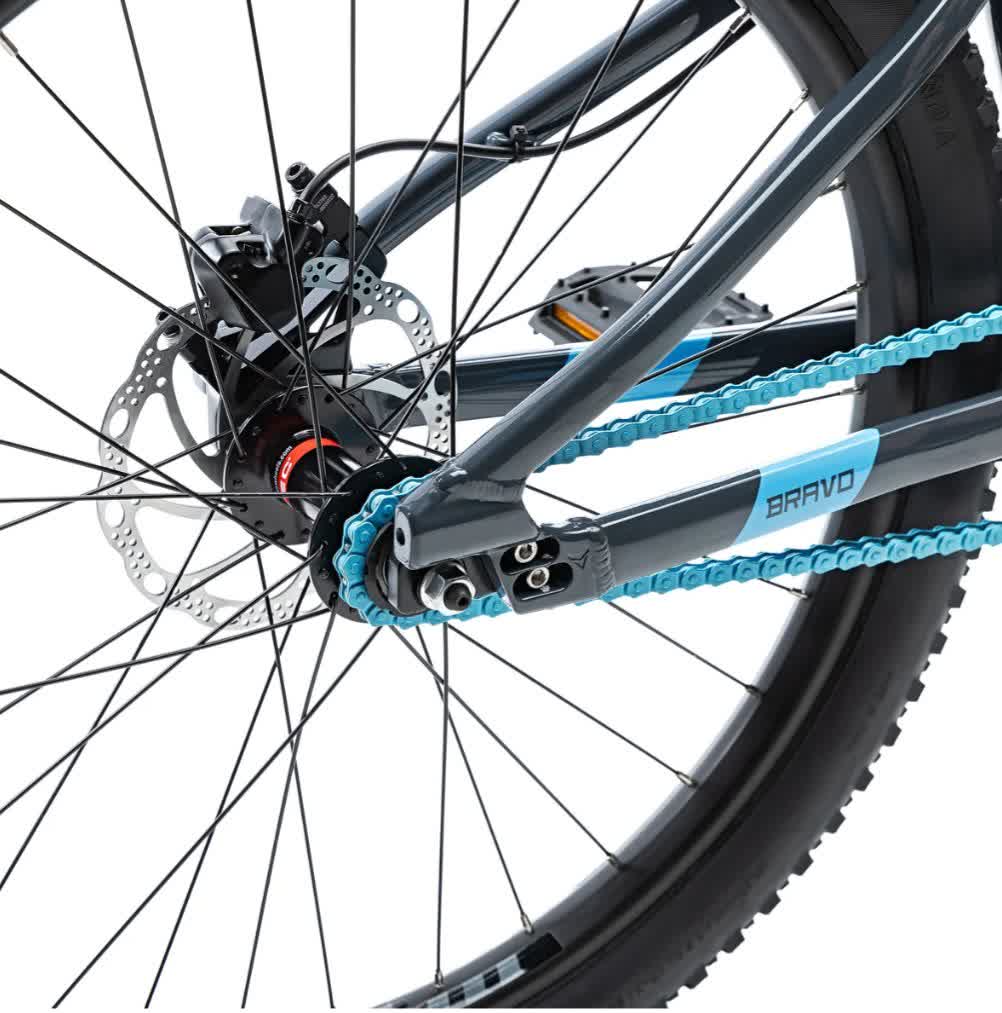 Prevelo Bravo Four adjustable sliding dropout, cog and chain